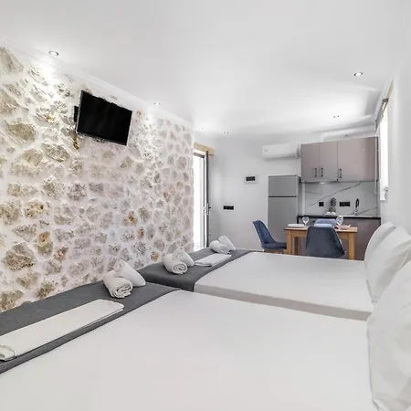 Apartment Groundfloor 2 *