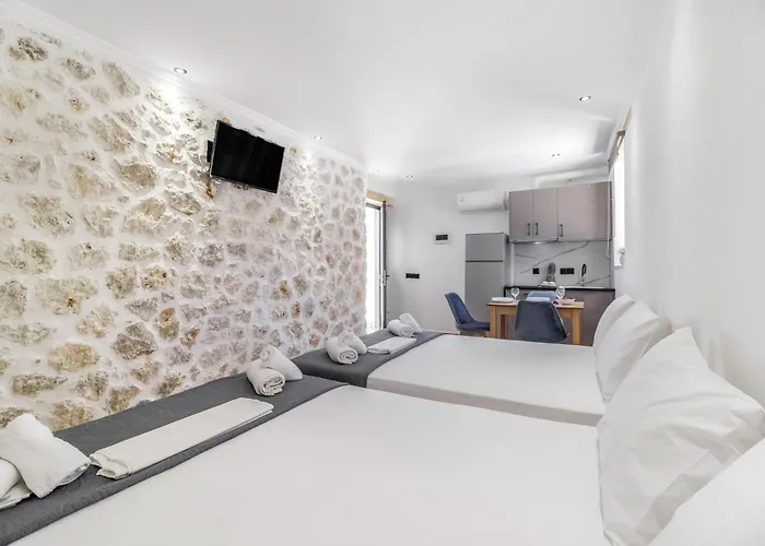 Апартаменты Groundfloor 2 *