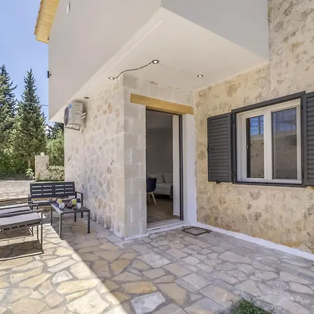 Διαμέρισμα Groundfloor 2